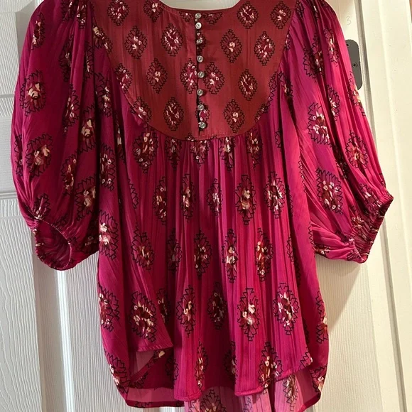 Anthropologie Pink Puff Sleeve Smocked Blouse M - Picture 3 of 10